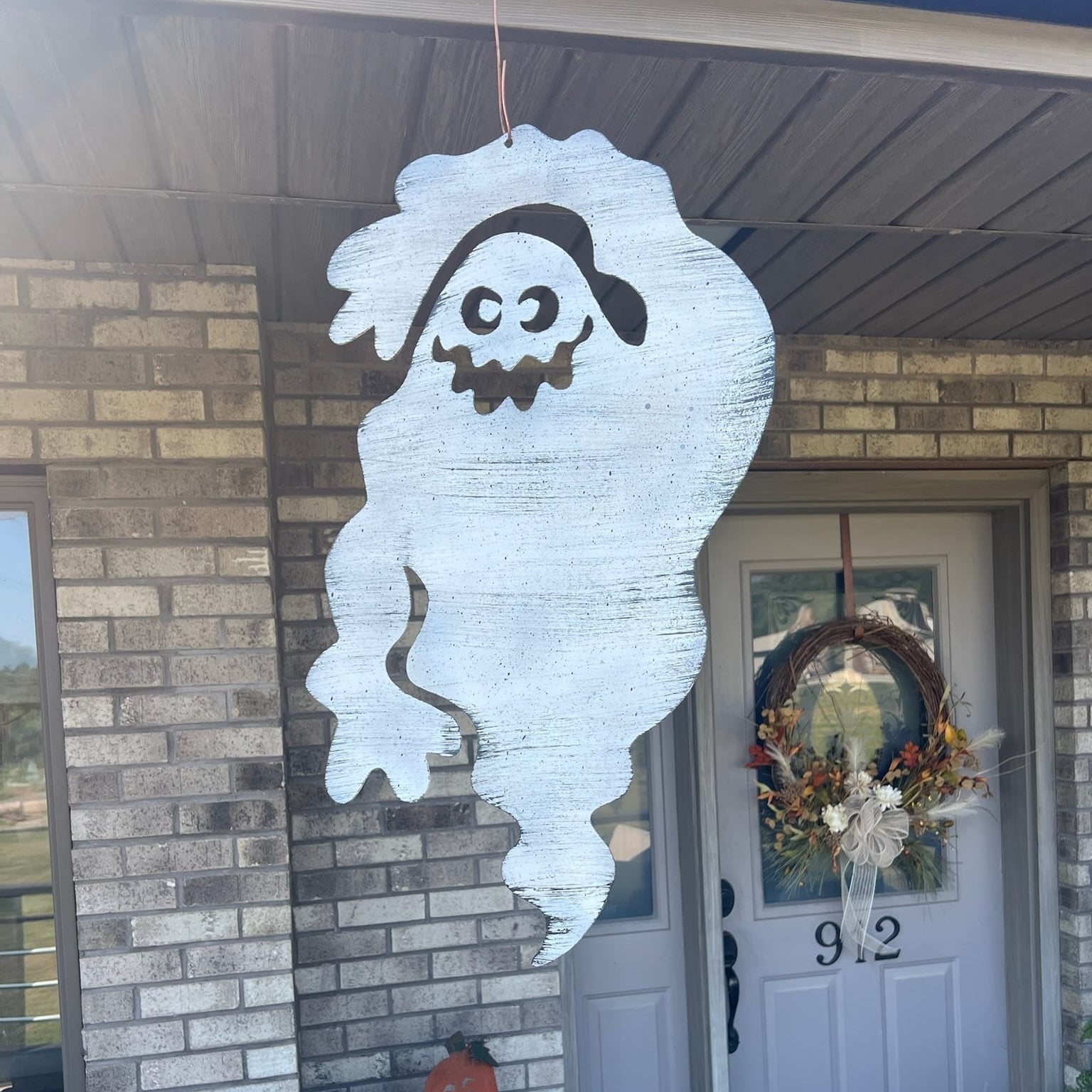 metal ghost hanging decoration